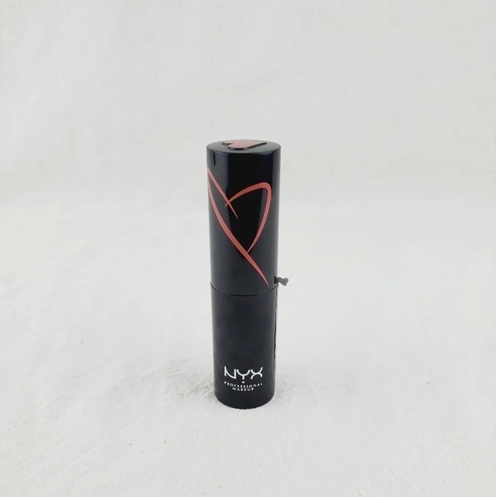 LAST ONE 🔥 NYX shout loud satin Lipstick Shade Cali